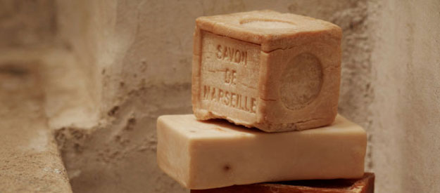 Blog de Cosmética Natural - Cómo usar el jabón de Marsella | Admira  Cosmetics Tienda Online.